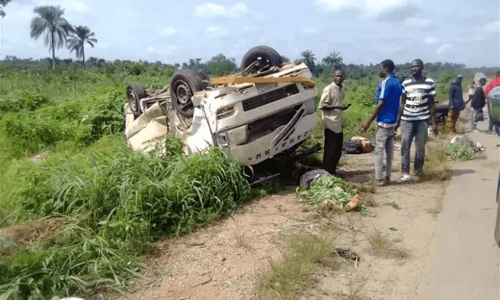 Fatal Accident along Oyo-Ibadan Expressway Leads Four to Death and others Injured Fatal Accident along Oyo-Ibadan Expressway Leads Four to Death and others Injured